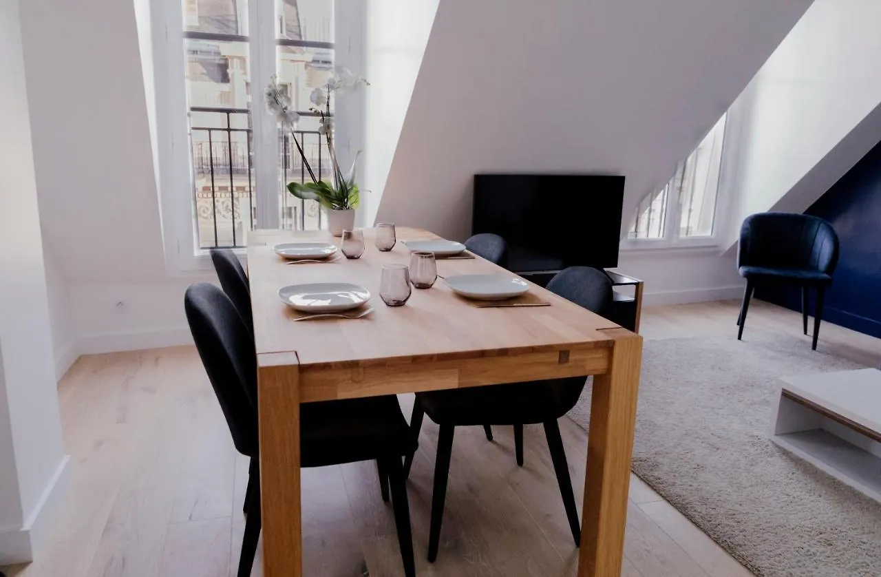 Luxury Apartment Elysees Parigi